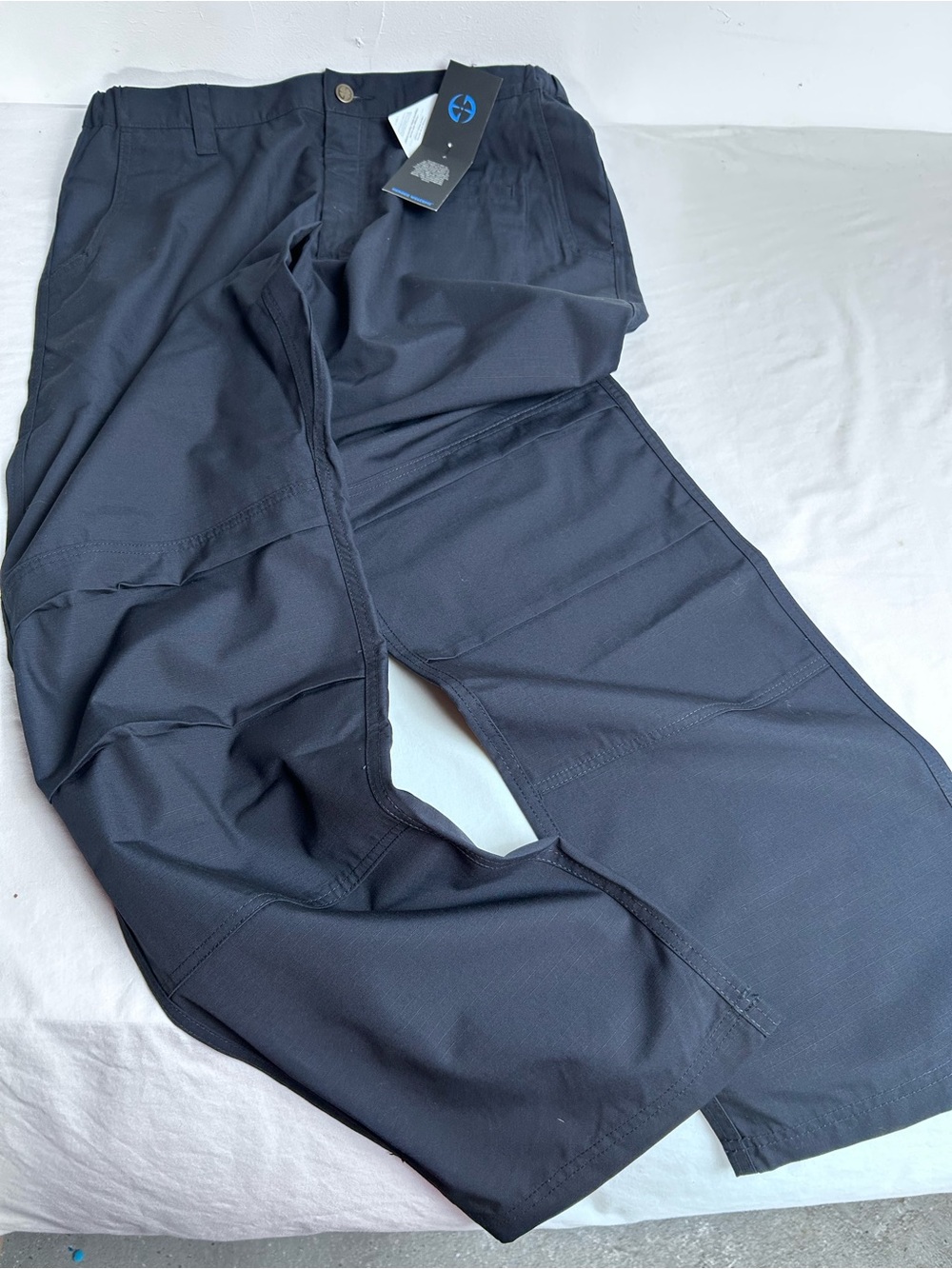 Men's Navy LAPG UtilityTactical pants - Classic Fit. Teflon cotton blend. 36x32